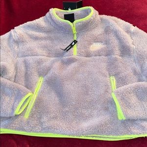 Nike Crop Sweater